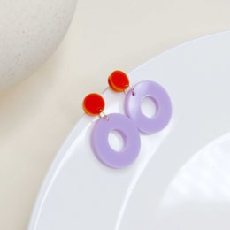 Colorblock Circle stud earrings in orange and lilac