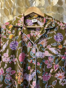 Kaki slaapjurk van Indiase katoen met bloemen