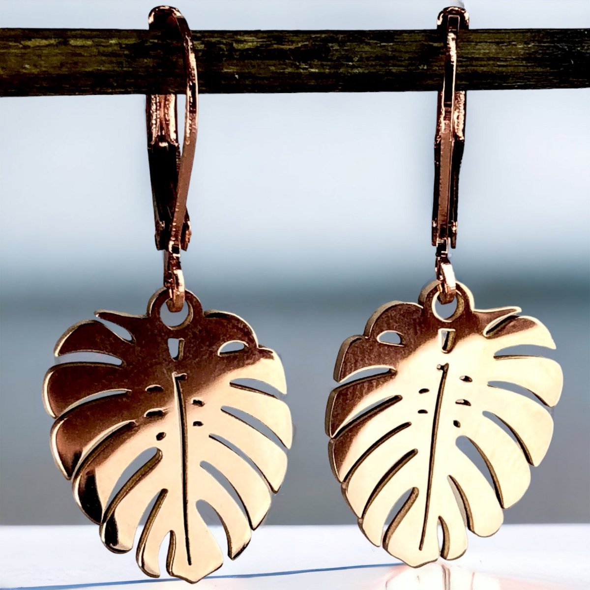 Earrings made of rose gold-plated stainless steel with Monstera pendant | Handmade | Ideal gift - VINOHR-36
