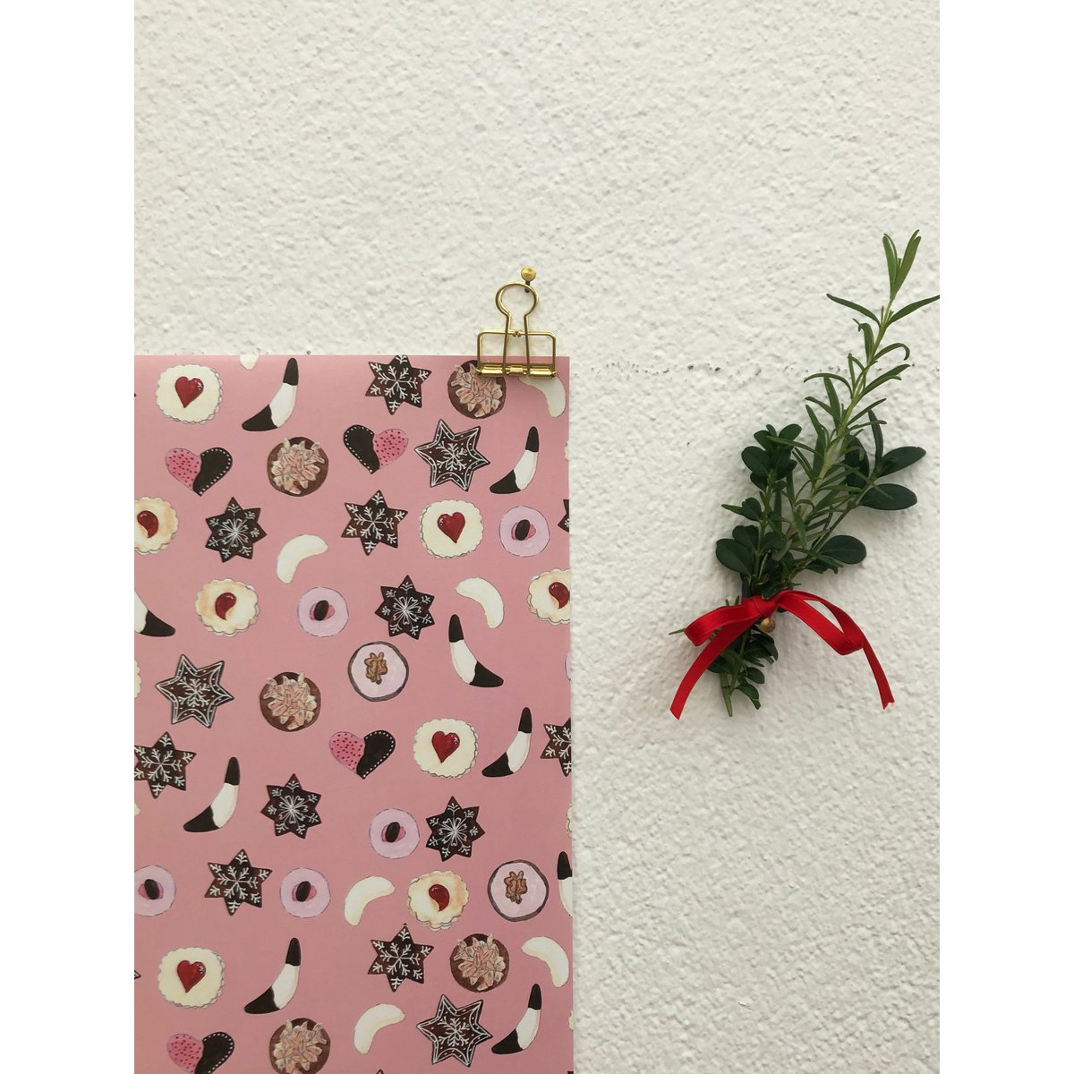 Wrapping paper cookies pink
