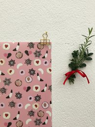 Wrapping paper cookies pink