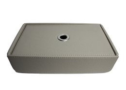 Tapping Box di stoffa in pelle sintetica grigio chiaro con apertura in ottone