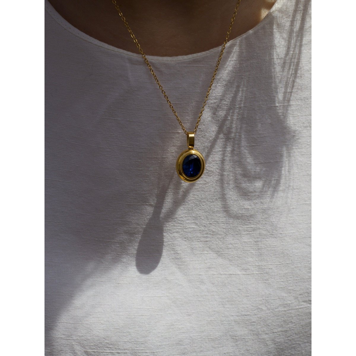 Atlas - Crystal Drop Pendant halskæder