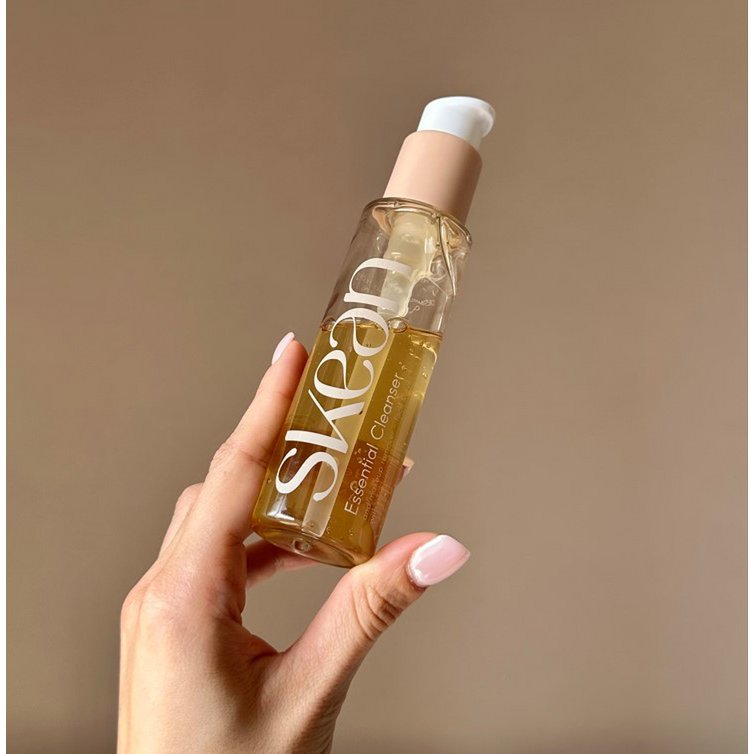 Foaming facial cleanser and make-up remover with Aloe