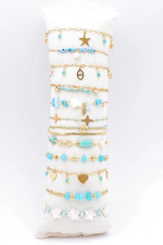 Lots of jewelry with display