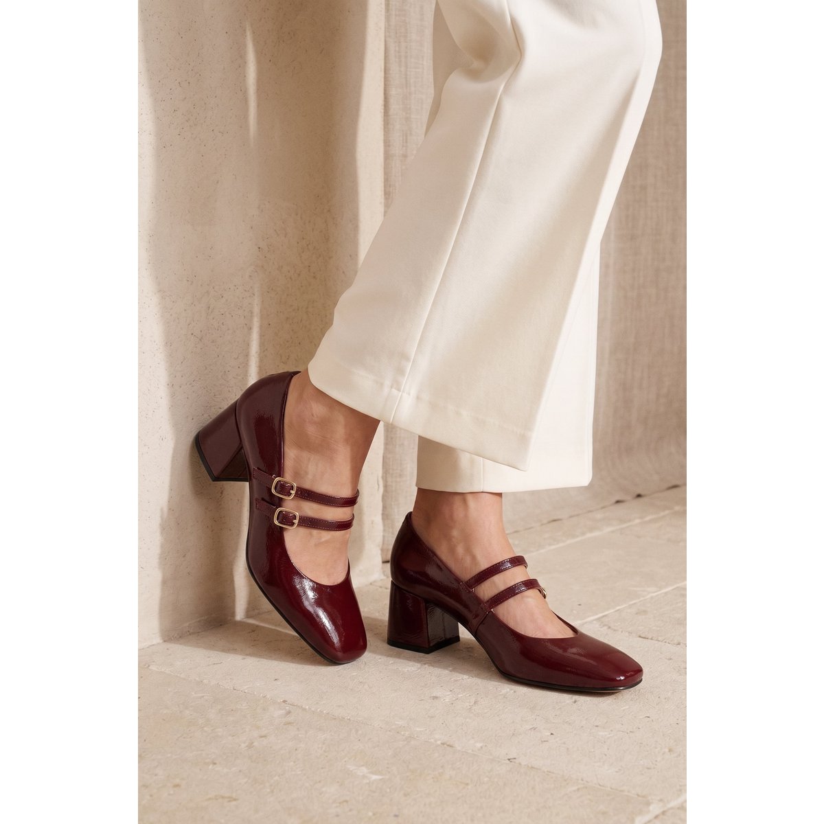 MAITE BURGUNDY – Mary-Jane-Schuhe mit doppeltem Riemen und Absatz
