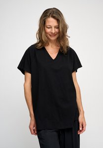 favourite tee