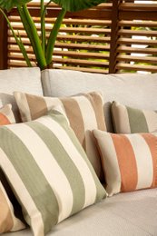 Dutch Decor CYRUS - Outdoor cushion 45x45 cm - Swamp - Green
