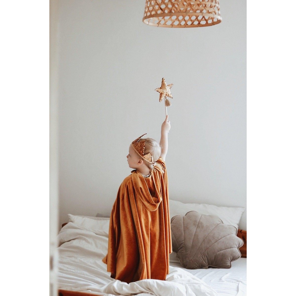 “Gold Sequins” Wand