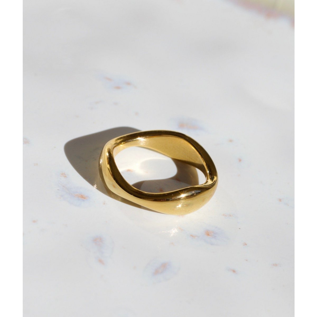 Anello di impilamento a strati d'onda