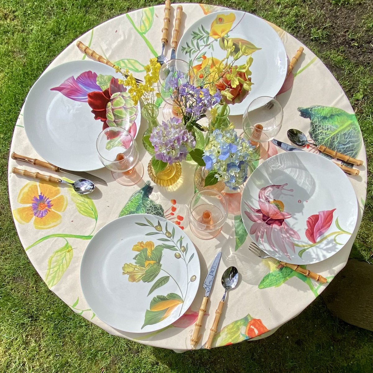 Botanical Wonders - Set of 4 dinner plates