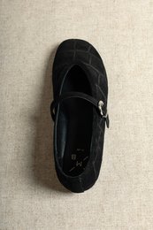 ALLI ZWART – Mary Janes van suède met croco-effect