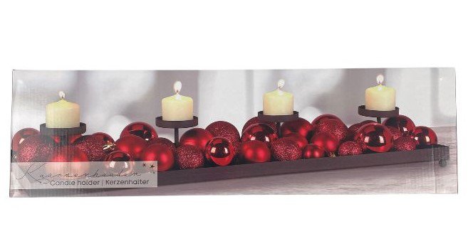 Kerzenständer mit Weihnachtsschmuck