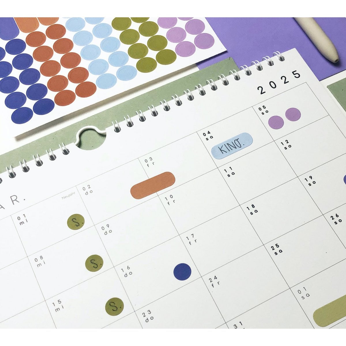 Calendario con pegatinas 2027 - A4 / A3