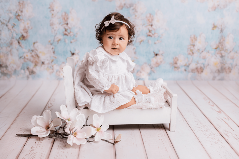 Baby pige hvid kjole til lejlighed