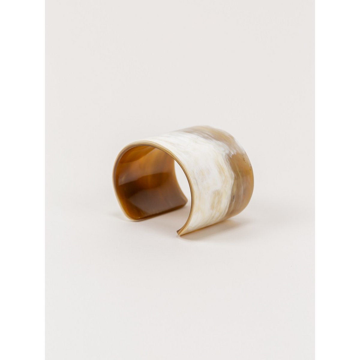 Marmoreret blond hornmanchet