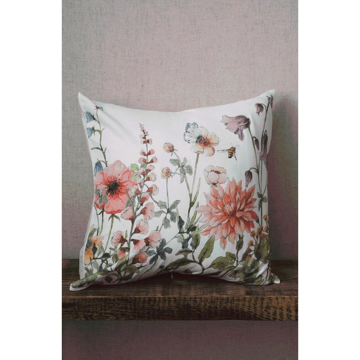 Cuscino “Fiori di campo”.