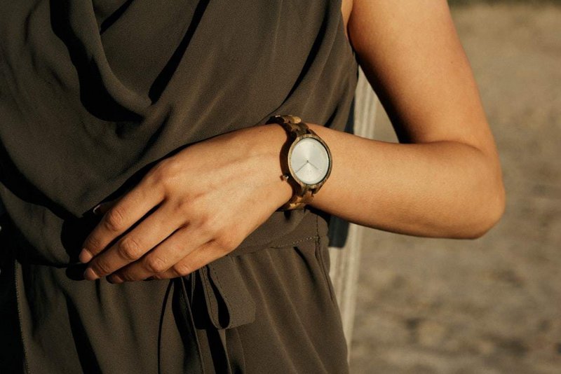 Greenwatch | Nåde | Træur Dame | Grønt sandeltræ