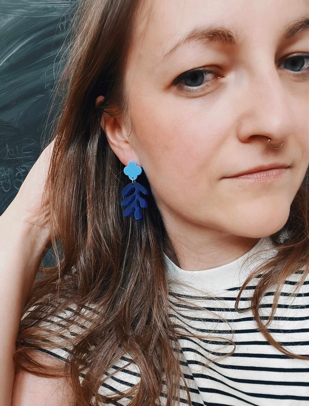 Matisse floral acrylic earrings in dark blue