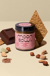 Creamy chocolate-hazelnut spread with a rich, nutty flavor. Made with high-quality ingredients for a delicious and satisfying snack.