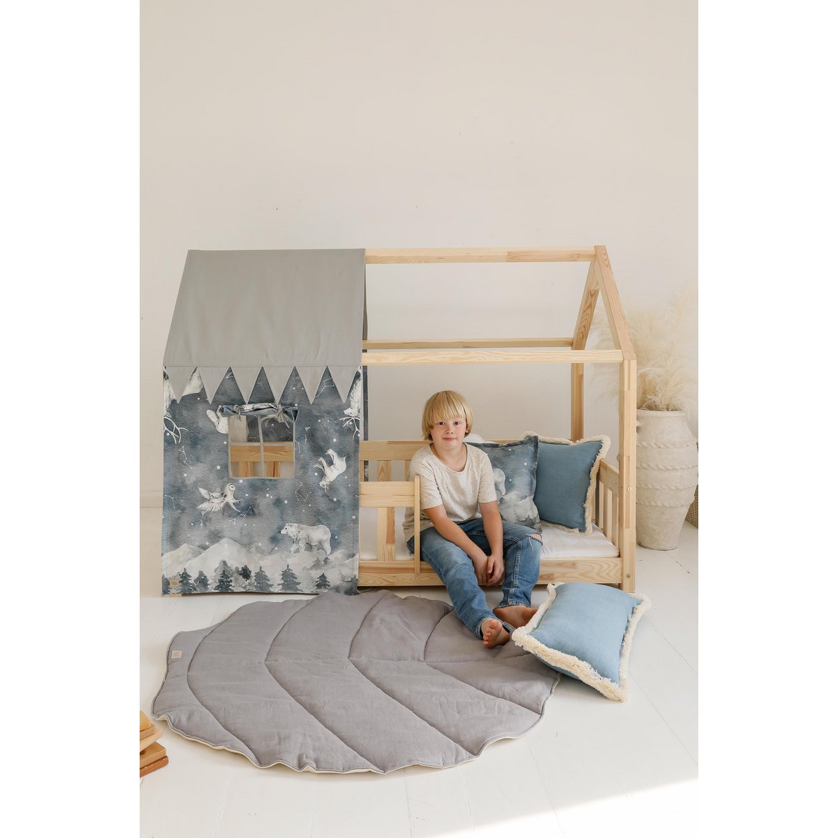 Dosel sobre la cama en forma de casita "Cielo nocturno", casita para cuna, decoración para habitación de niño, casitas para bebés personalizadas baldaquino