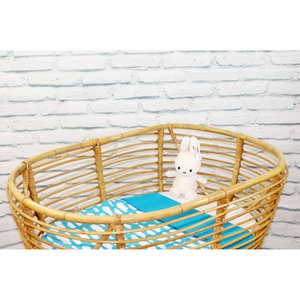 Babydecke – Aquablau mit weißen Wolken