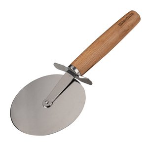 Giant pizza wheel wooden handle Fackelmann Pizza & Pasta