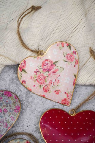 Hanging metal heart Roses and dots 10 cm Isabelle Rose