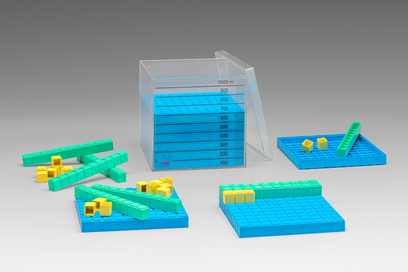 Cubic deed cubes in 3 colors