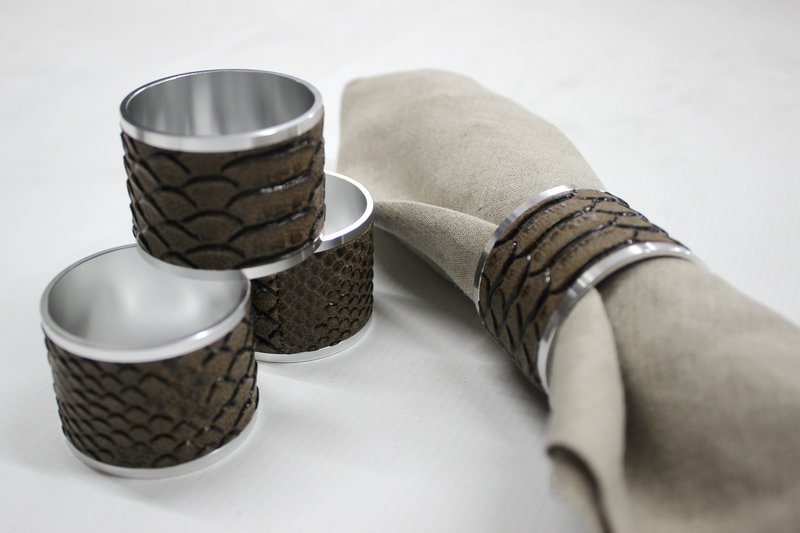 Anillos de servilleta 4-ER Set Reptil de cuero sintético de acero inoxidable de acero inoxidable