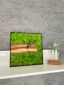 Wandklok Olijfhout & Mos