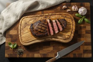 Olive wood Cutting Board with groove- Barbecue