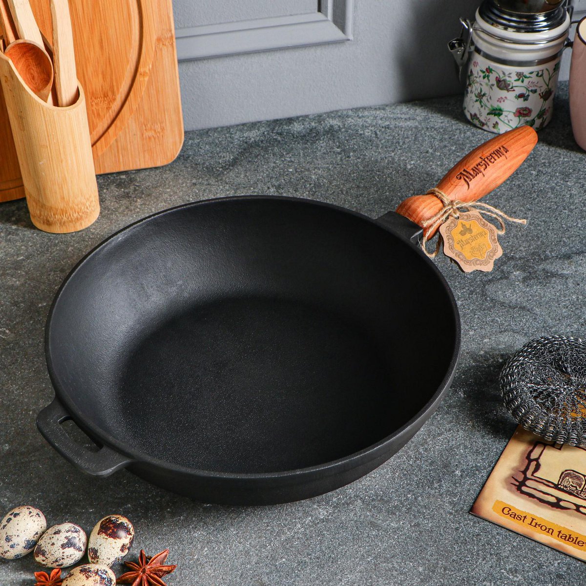 Freing Pan de hierro fundido - Ø 28 x 6 cm - sartén de hierro fundido para todas las fuentes de calor - mango de madera - PFAS - Negro