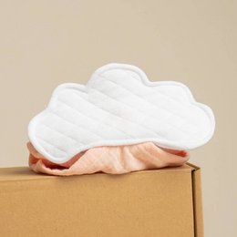 Soft, plush cloud-shaped blanket in blue velvet and powder pink colors, perfect for cuddling.