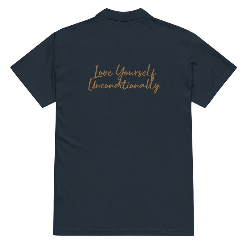 Polo de piqué Self Love Premium con bordado Old Gold