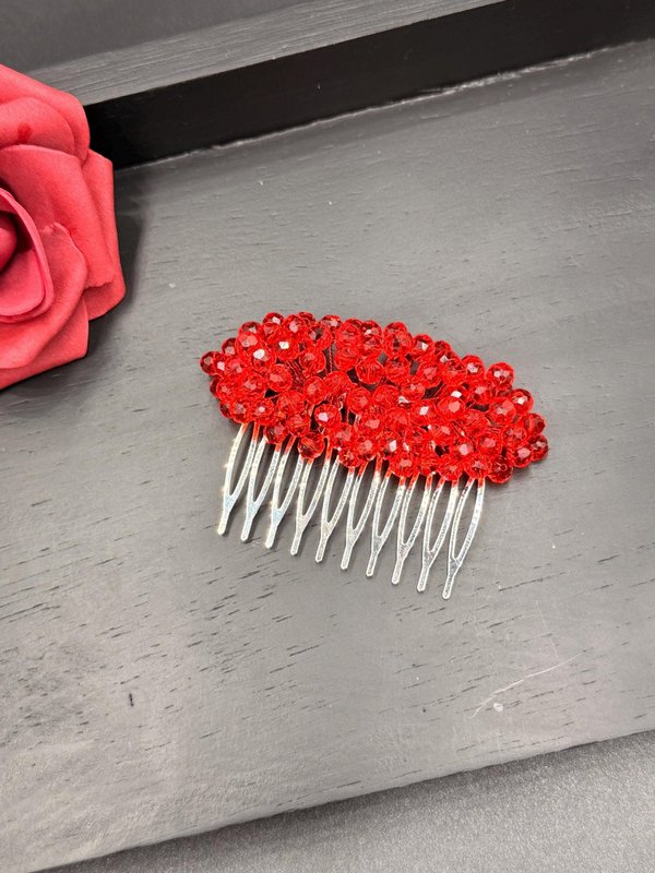 Peineta de cristal rojo carmín con pedrería para looks de novia