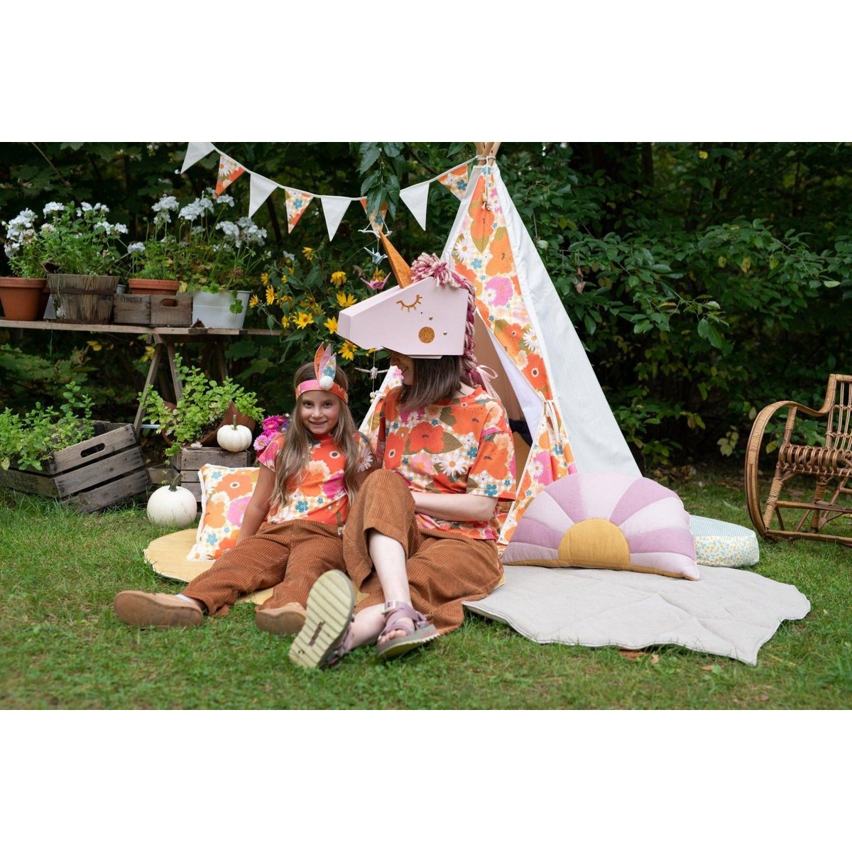 Tipi-Zelt „Picknick mit Blumen“.