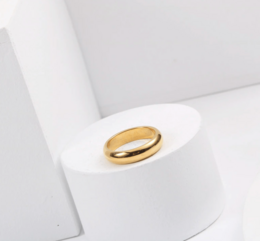 Sylvia - Einfaches konkaves Goldband