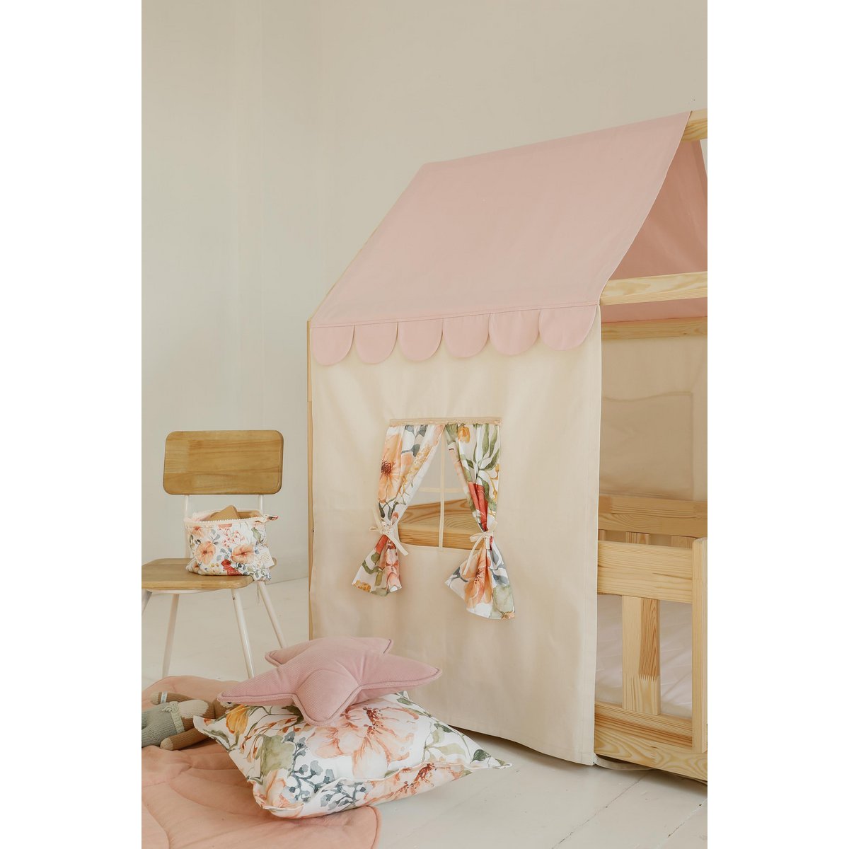 Canopy over bed in the shape of a house "Pink", baby crib house, Decoration for boys's room, personalized baby houses baldachin