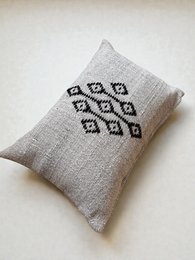 Heritage Line cushion - 40 x 60 cm