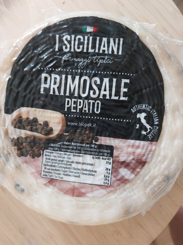 Pecorino fra Sicilien primo udsalg med sort peber 225 gr