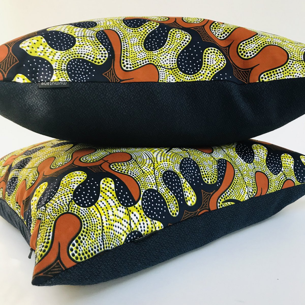 Coussin courbes Isolo 50x50 cm