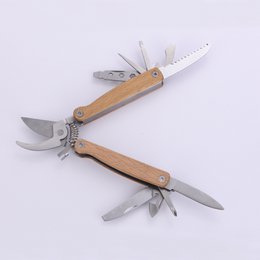 Laguiole Multifunction 12 in 1 in beech wood