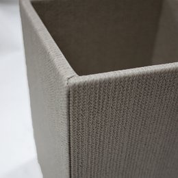 Papirkurv firkantet mønster beige brun skraldespand imiteret læder