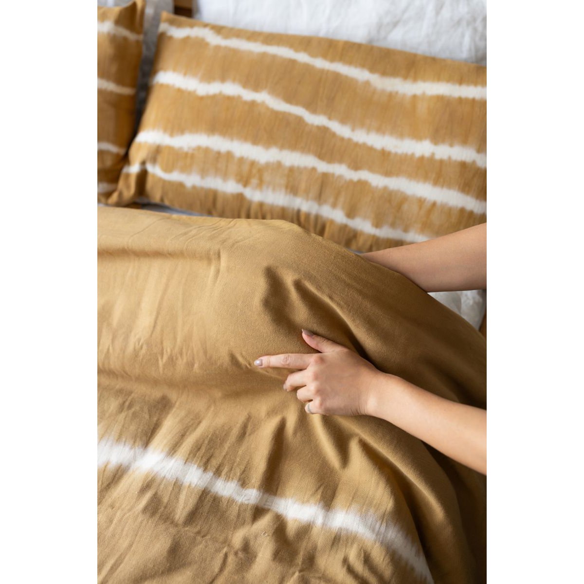 Juego de ropa de cama Shibori - funda nórdica 220 x 240 cm y dos almohadas 40 x 80 cm | Alazán