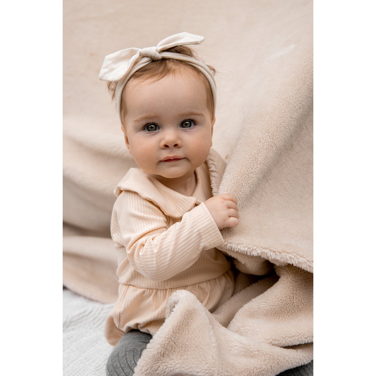 Olivia Strampler - Beige