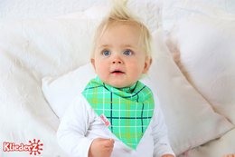 Spiczasty śliniaczek Tartan Green - śliniaczek niemowlęcy