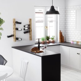 Tu Las™ trævægmonteret vinreol - 77 x 9 x 4 cm - Flydende vinflaskeholder - Egetræs