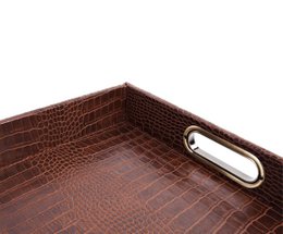 Plateau rectangulaire avec poignées en laiton crocodile marron clair
