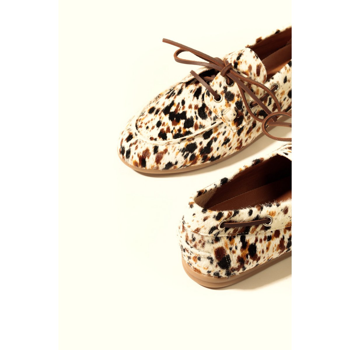 KAI COW PRINT – Leren bootschoenen met haar erop